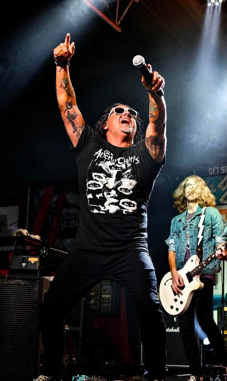 Moses, Sugar Jack lead vocalist